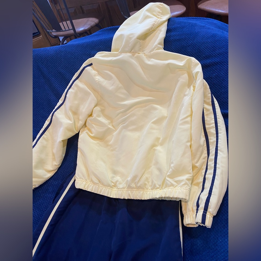 Three Hearts Lined Jogging Suit. Navy and Yellow. Sz Medium - Picture 8 of 10